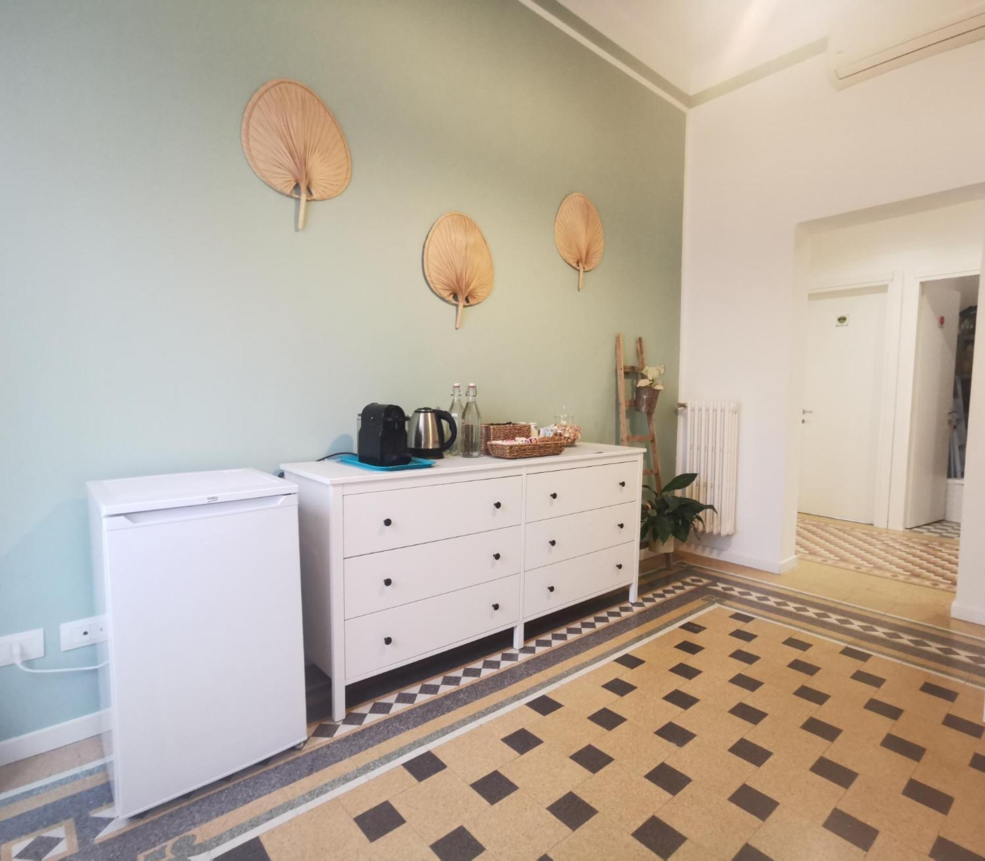 Azzurra Ridi Che Ti Passa Guest house Alassio